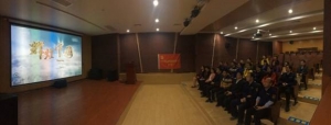 縱覽集團組織觀看影片《厲害了，我的國》
