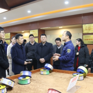 中國質(zhì)量研究與教育基地質(zhì)量標桿企業(yè)行 暨南寧學(xué)院·縱覽集團校企合作簽約儀式在縱覽  ...