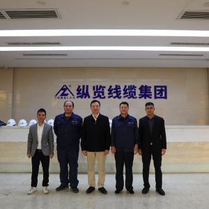 自治區(qū)黨委統戰(zhàn)部部務會成員、廣西工商聯副主席、總商會副會長吳振秋一行蒞臨縱覽集團 ...