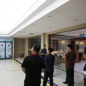 縱覽線纜集團(tuán)與南寧市市場(chǎng)監(jiān)管局等單位開(kāi)展迎“七一”黨建共建活動(dòng)